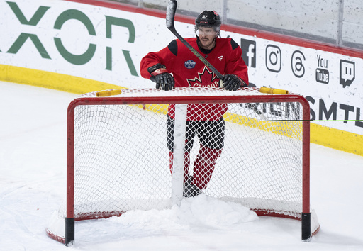 Sidney Crosby declares he’s ready to join Canada in the 4 Nations after recovering from injury that kept him out of Penguins’ games.