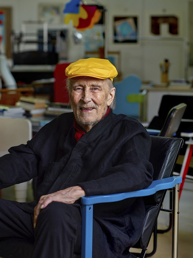 Finnish designer Yrjö Kukkapuro, known for his postmodern chairs that adorned waiting areas and galleries, passes away.