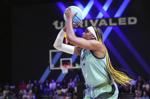 Aaliyah Edwards stuns Breanna Stewart with a 12-0 victory in the first round of the Unrivaled 1-on-1 competition