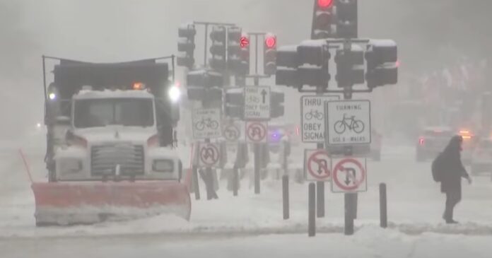 Arctic Blast Hits U.S.: Snowstorms and freezing sold impact millions