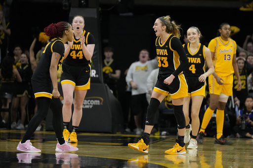 Women’s NCAA Tournament bubble update: Iowa and Illinois secure key victories; Arizona and Colorado seek crucial wins.