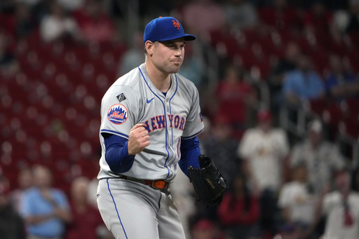 Reliever Adam Ottavino signs minor league deal with the Boston Red Sox