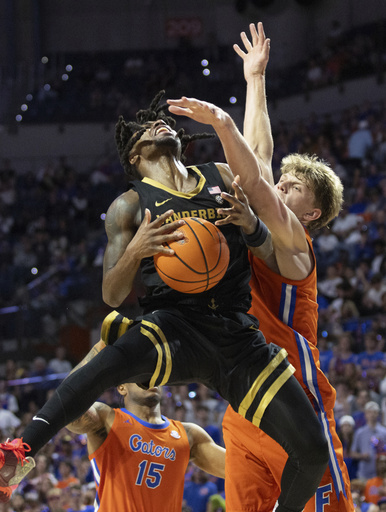 Richard and Condon step up in Clayton’s absence as No. 6 Florida defeats Vanderbilt 86-75.