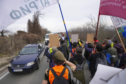 University students in Serbia warmly welcomed ahead of major anti-corruption demonstration