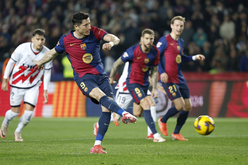 Barcelona regains La Liga lead after defeating Rayo Vallecano 1-0