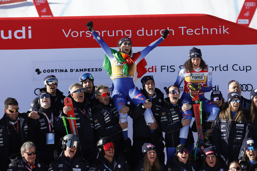 Federica Brignone and Sofia Goggia of Italy are the top contenders at the skiing world championships.