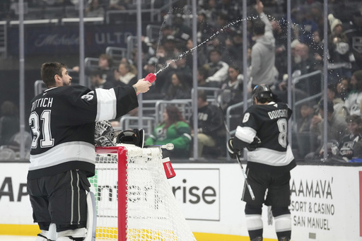 Fiala stays on fire as Kings edge Stars 5-4 in a shootout