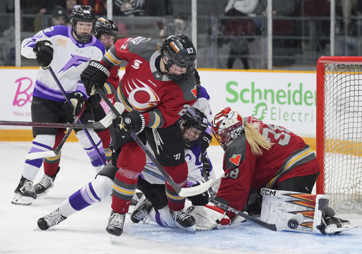 Tereza Vanisova scores three goals in Ottawa’s 8-3 victory over Minnesota