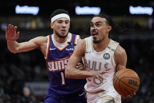 Suns end 4-game losing streak with win over Bulls, fueled by Booker, Durant, and Beal