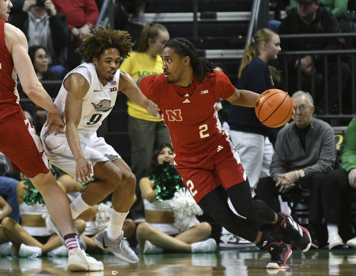 Brice Williams’ 28 points propel Nebraska to a 77-71 victory against No. 16 Oregon.