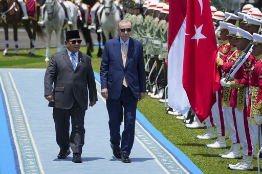 Indonesia and Turkey’s leaders discuss strengthening defense and economic relations