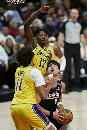 LeBron James nets 40 points, guiding Lakers to victory over Trail Blazers 110-102