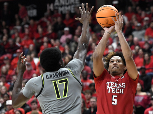 Chance McMillian hits three rapid 3-pointers to lead No. 13 Texas Tech to a 73-59 victory against Baylor.