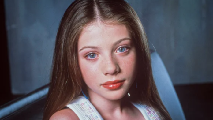 Michelle Tractenberg as Dawn stars in 