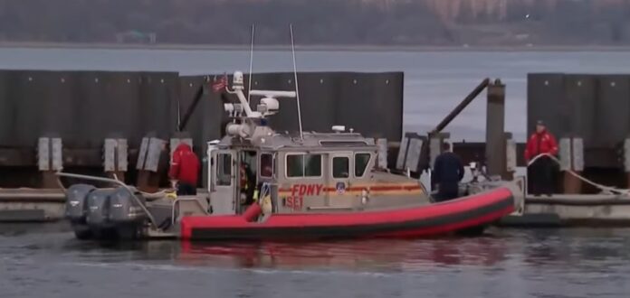 NYC Boating Disaster: 3 Dead, 2 Injured, 1 Missing in Freezing Waters (Photo: CBS News/YouTube)