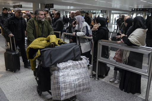 Thousands of Hezbollah followers arrive in Beirut to attend the funeral of their murdered leader Nasrallah