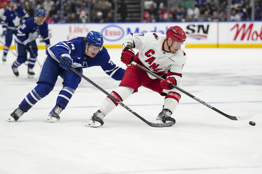 Alex Steeves nets his first NHL goal, propelling the Maple Leafs to a 6-3 victory against the Hurricanes.