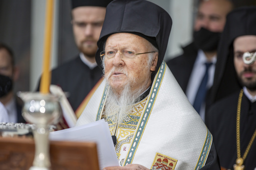 Orthodox Patriarch Affirms Ukraine’s Independence During Three-Year War Commemoration Service