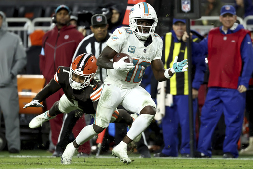 Olympic gold medalist Noah Lyles expresses eagerness to compete against Dolphins wideout Tyreek Hill