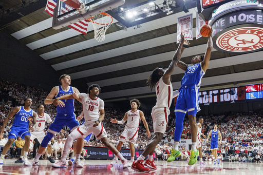 Sears nets 30 points as No. 4 Alabama rebounds from two defeats with a 96-83 victory against No. 17 Kentucky.