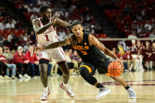 Chaz Lanier and Zakai Zeigler lead No. 4 Tennessee to a 70-52 victory against Oklahoma