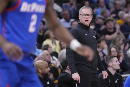 Jones registers 19 points, leading No. 18 Marquette to a 68-58 victory over DePaul, ending their three-game losing streak.