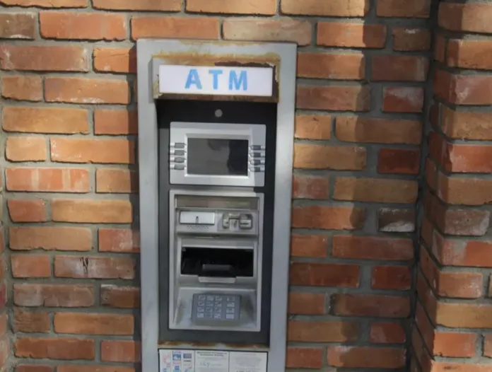 ATM Thieves Finally Caught by Illinois Police After Crime Spree